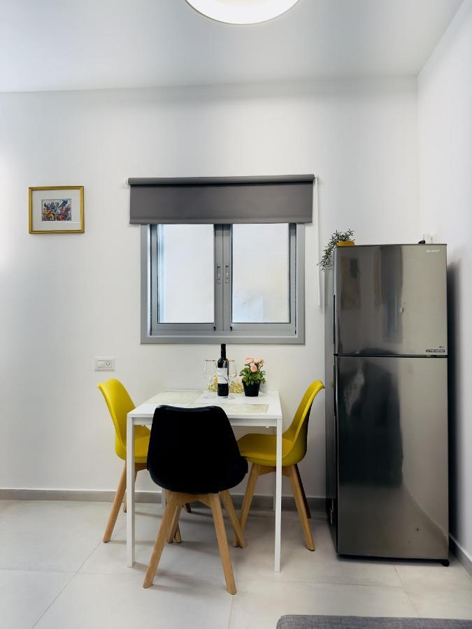 Amazing 2Rooms Apt In Bat Yam - Step By The Beach Exteriör bild