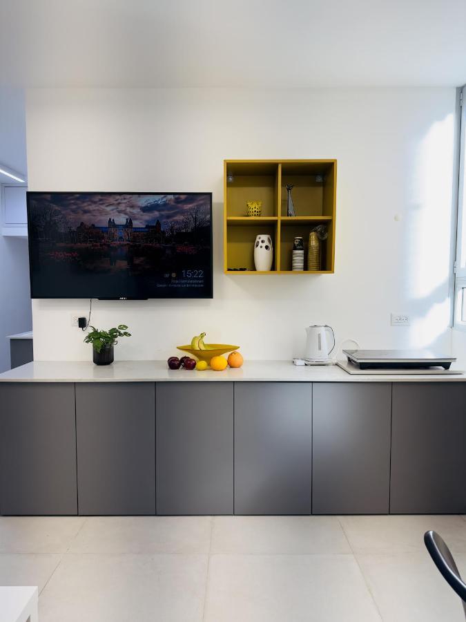 Amazing 2Rooms Apt In Bat Yam - Step By The Beach Exteriör bild