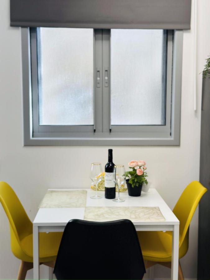Amazing 2Rooms Apt In Bat Yam - Step By The Beach Exteriör bild